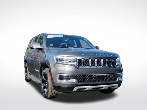 Used 2022 Jeep Wagoneer Series II image 2