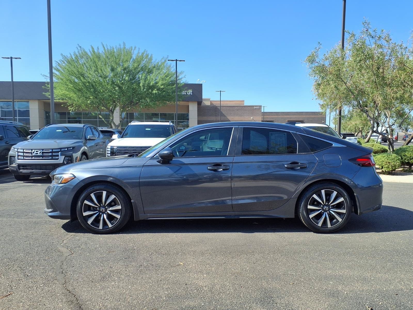 Used 2024 Honda Civic EX-L image 3