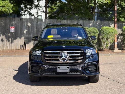 Used 2026 Mercedes-Benz GLS 580 4MATIC image 9