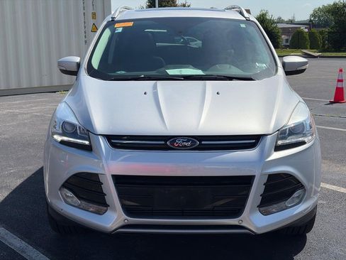 Used 2016 Ford Escape Titanium w/ Equipment Group 301A FWD image 2