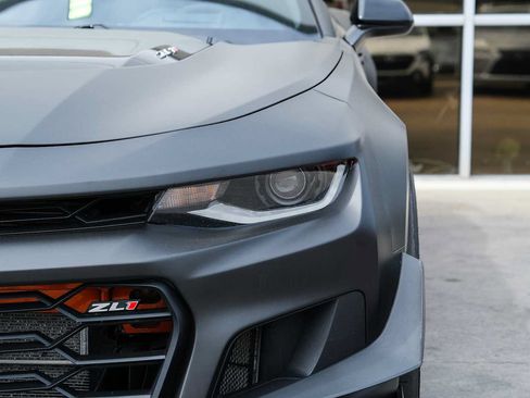 Used 2022 Chevrolet Camaro ZL1 RWD image 7