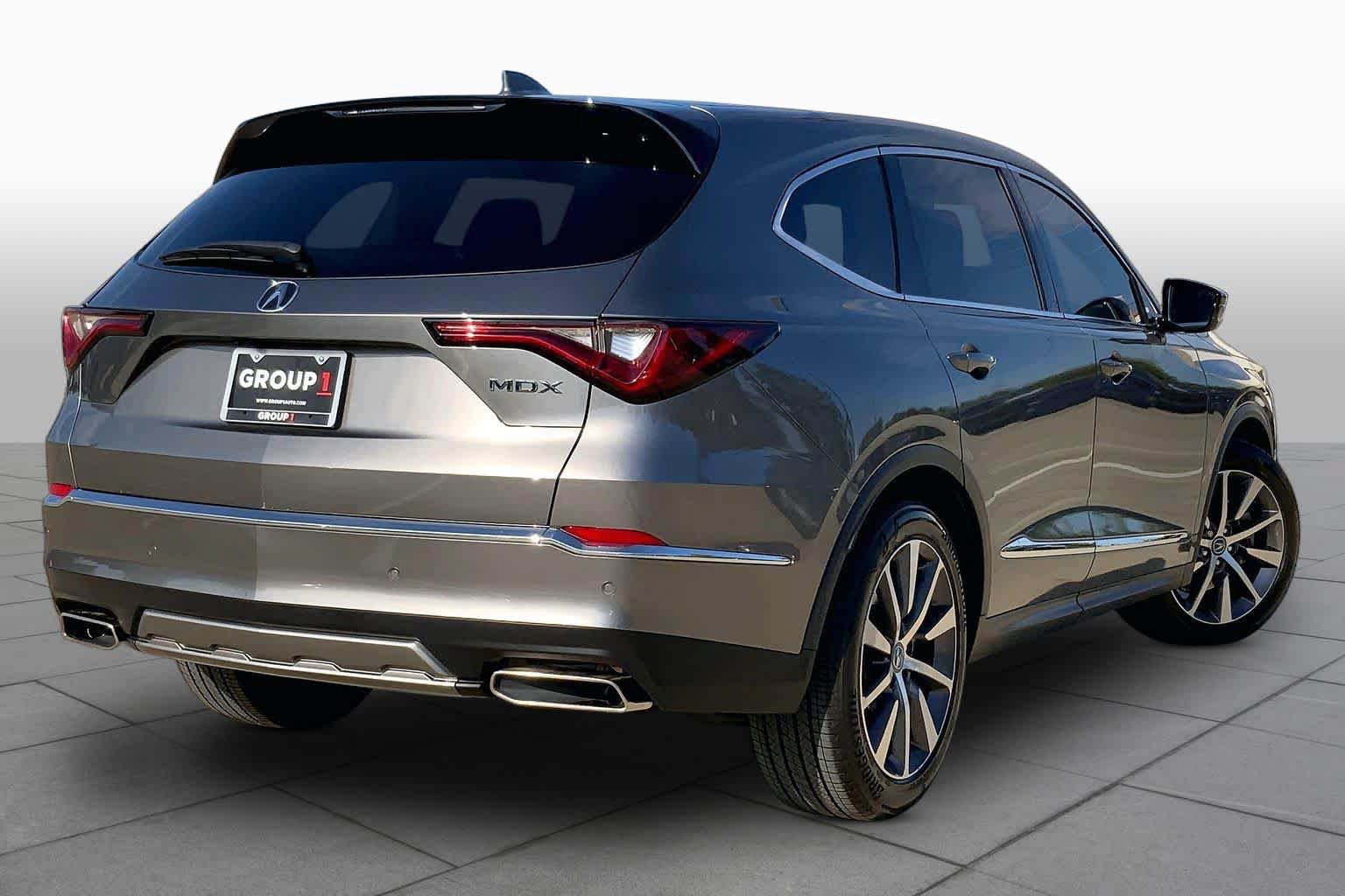Used 2025 Acura MDX w/ Technology Package FWD image 13
