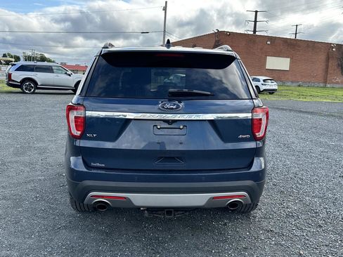 Used 2017 Ford Explorer XLT w/ Equipment Group 202A AWD/4WD image 7