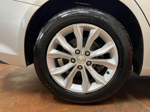 Used 2020 Chevrolet Malibu LT image 12