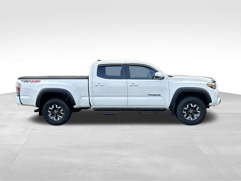 Certified 2022 Toyota Tacoma TRD Off-Road w/ Technology Package AWD/4WD image 7