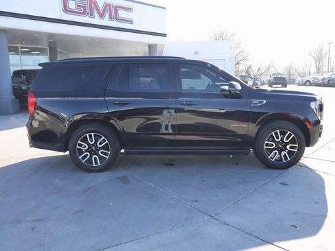 Used 2023 GMC Yukon AT4 image 7