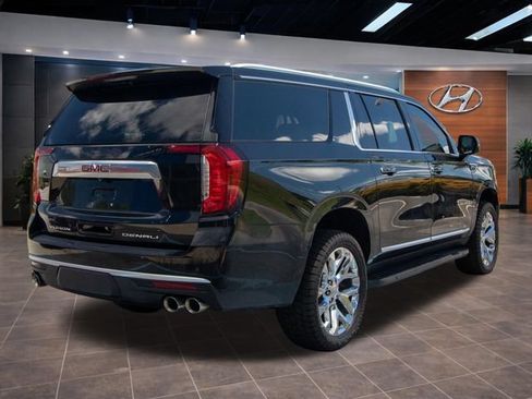Used 2023 GMC Yukon XL Denali AWD/4WD image 15