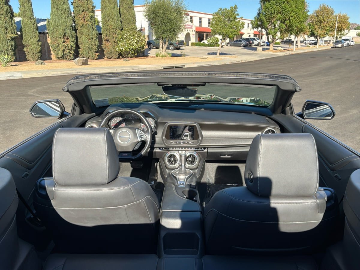 Used 2020 Chevrolet Camaro SS RWD image 15