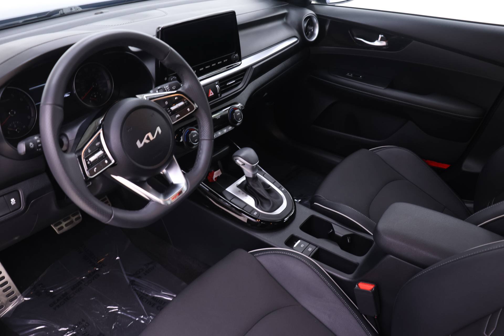 Used 2024 Kia Forte GT-Line FWD image 4