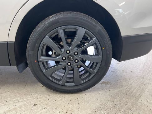 Used 2022 Chevrolet Equinox RS AWD/4WD image 9