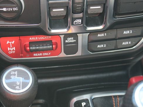 Used 2021 Jeep Gladiator Mojave image 8