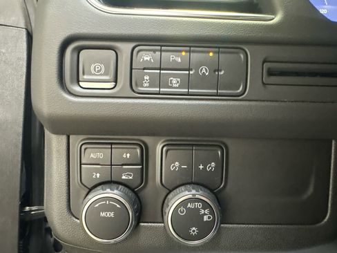 Used 2023 Chevrolet Tahoe LT w/ LT Signature Plus Package AWD/4WD image 22