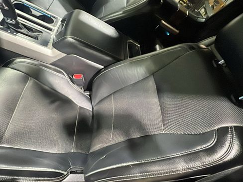 Used 2016 Ford F150 Lariat image 12