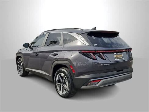 Certified 2025 Hyundai Tucson SEL image 6