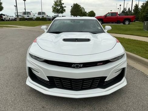 Used 2019 Chevrolet Camaro SS w/ LPO, Ground Effects Package RWD image 9