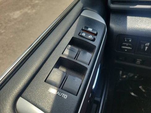 Used 2021 Toyota 4Runner Limited AWD/4WD image 16