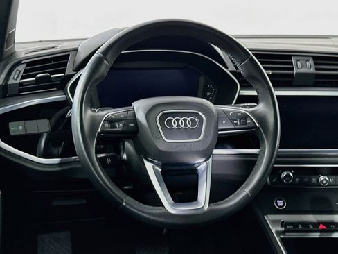 Used 2022 Audi Q3 2.0T Premium w/ Convenience Package AWD/4WD image 18