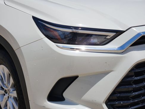 Used 2024 Toyota Grand Highlander FWD image 10