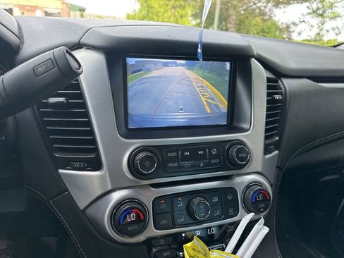 Used 2019 GMC Yukon SLE w/ HD Trailering Package AWD/4WD image 6