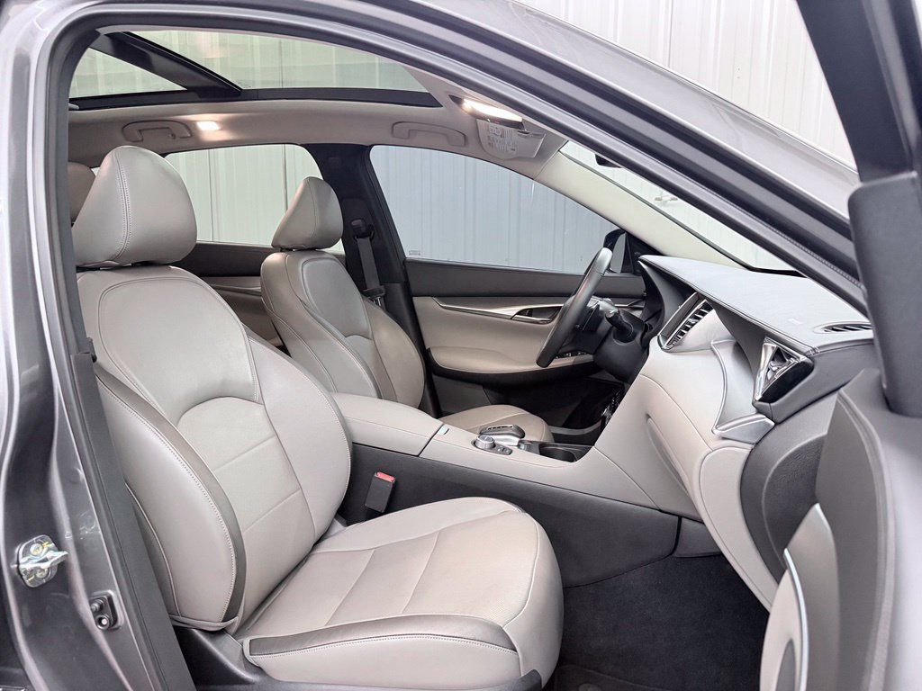 Certified 2023 INFINITI QX50 Luxe FWD image 43