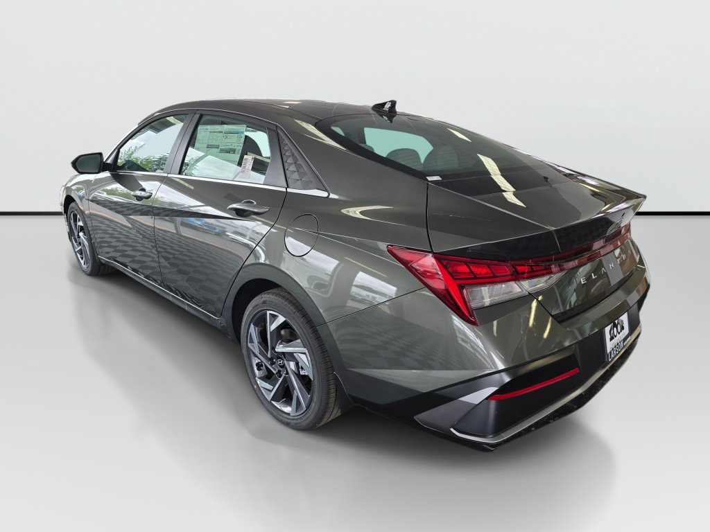 New 2026 Hyundai Elantra Limited FWD image 5
