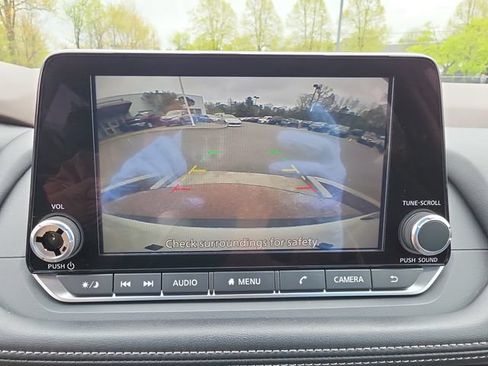 Used 2023 Nissan Rogue SV AWD/4WD image 19