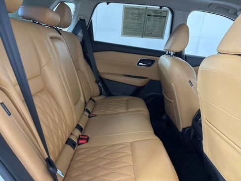 Used 2023 Nissan Rogue Platinum w/ Platinum Premium Package image 29