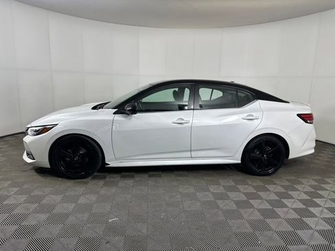 Used 2021 Nissan Sentra SR w/ SR Premium Package image 6