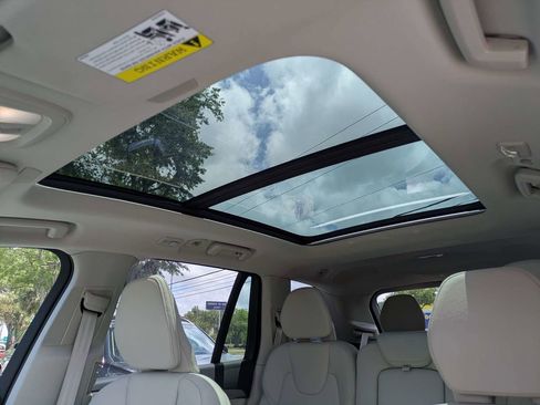 Certified 2024 Volvo XC90 T8 Plus AWD/4WD image 27