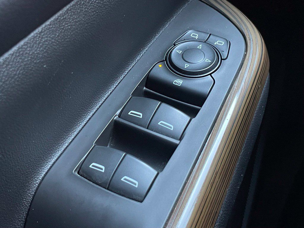 Used 2019 GMC Acadia SLE FWD image 12
