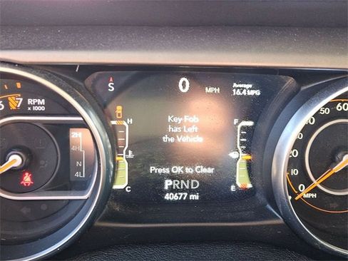 Used 2021 Jeep Gladiator Willys image 16