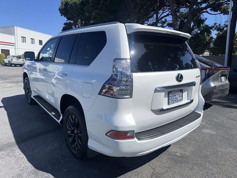 Used 2022 Lexus GX 460 Premium w/ Premium Package AWD/4WD image 4
