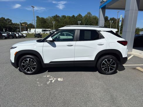 Used 2025 Chevrolet TrailBlazer LT image 5