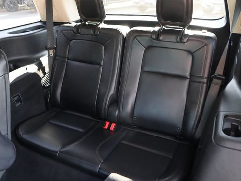 Used 2021 Lincoln Aviator Reserve w/ Equipment Group 201A RWD image 40