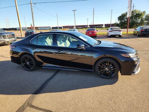 Used 2023 Toyota Camry XSE image 5