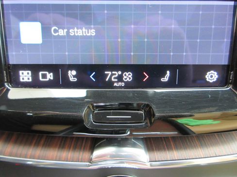 Used 2023 Volvo XC60 T8 Ultimate image 42