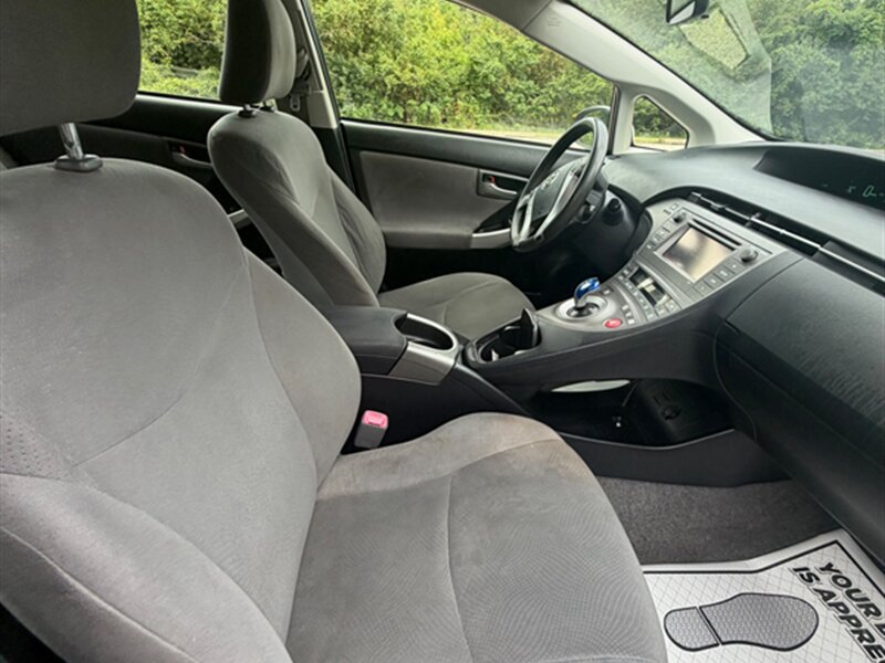 Used 2013 Toyota Prius Two FWD image 18