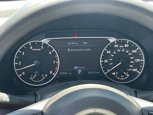 Used 2025 Nissan Altima 2.5 SV image 11