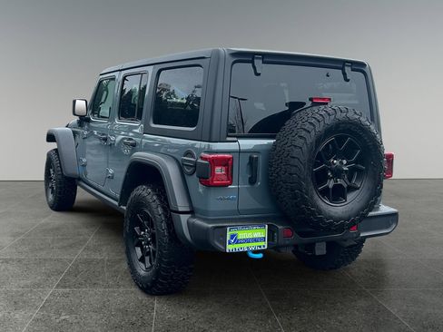 Used 2024 Jeep Wrangler Unlimited image 5