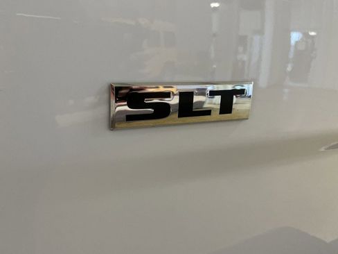 Used 2024 RAM 1500 Classic SLT image 26