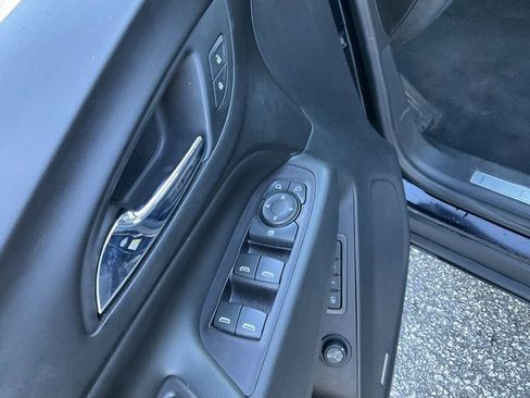 Used 2020 Chevrolet Equinox Premier image 8