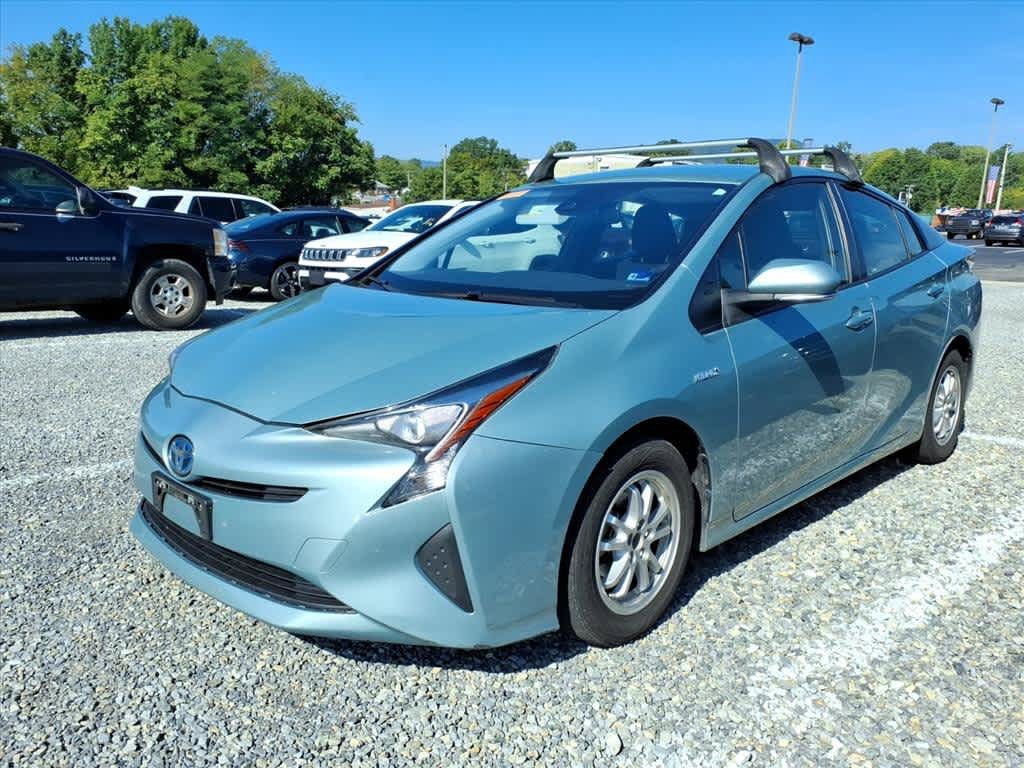 Used 2017 Toyota Prius Two FWD image 1