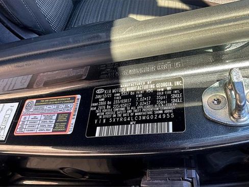 Used 2021 Kia Sorento LX image 29