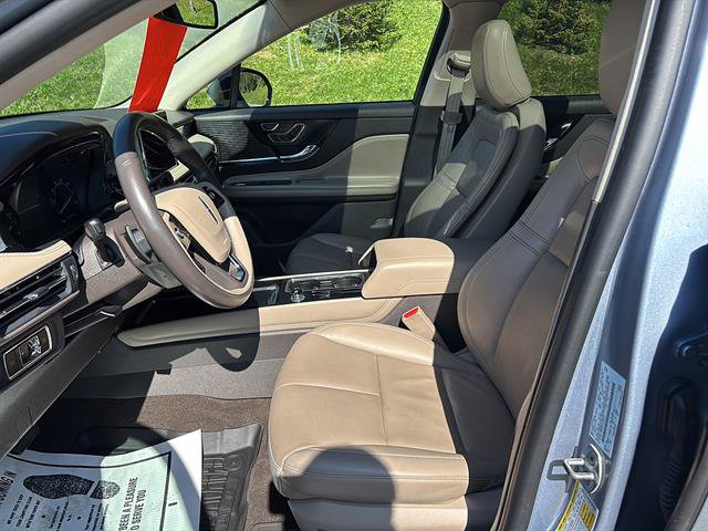 Used 2022 Lincoln Corsair AWD w/ Premium Package image 11