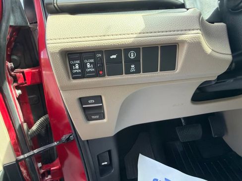 Used 2022 Honda Odyssey EX-L image 18