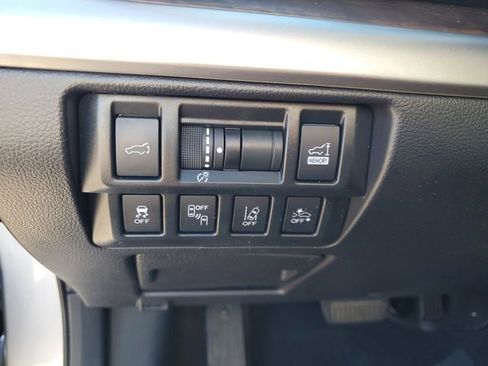 Used 2018 Subaru Outback 2.5i Limited image 20