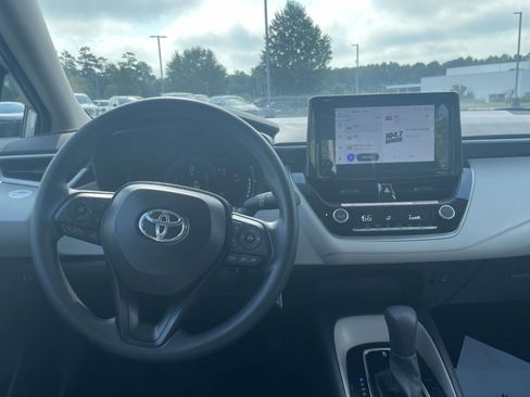 Used 2026 Toyota Corolla LE FWD image 11