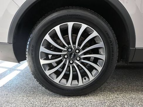 Used 2023 Lincoln Aviator Reserve AWD/4WD image 16