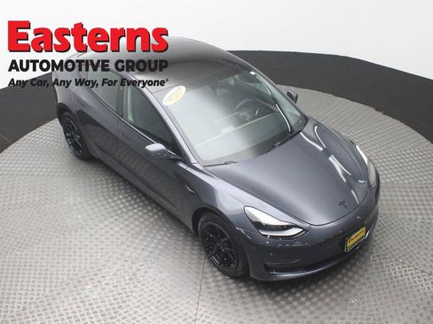 Used 2023 Tesla Model 3 Standard Range RWD image 3