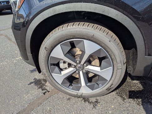 New 2025 Volvo XC40 B5 Core w/ Protection Package Premier image 24